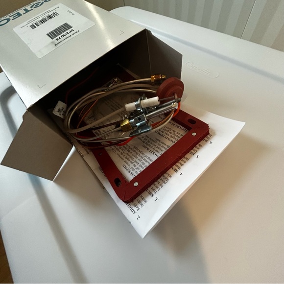 NWT Rheem SP20075 Pilot Assembly replacement water heater natural gas - Picture 1 of 5